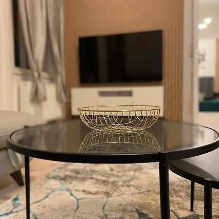 Entrez 3 - Historical Centre Apartment