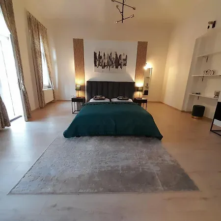 Entrez 3 - Historical Centre