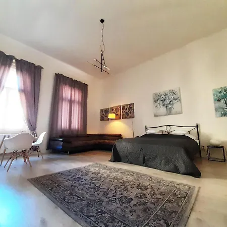 Apartment Entrez 3 - Historical Centre Kosice