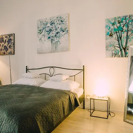 Entrez 3 - Historical Centre Apartment Kosice