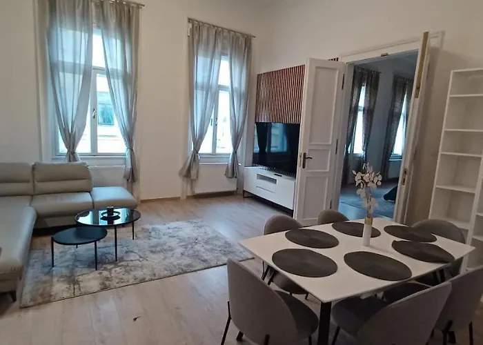 Entrez 3 - Historical Centre Appartement