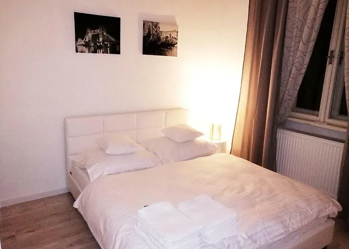 Entrez 3 - Historical Centre *